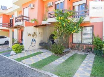 Casa · 175m² · 3 Quartos · 2 Vagas · Linda casa com 3 dormitórios, sendo 1 Suíte, Sala Ampla no Condomínio de Ótima L