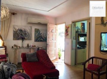Casa · 200m² · 3 Quartos · 2 Vagas · Casa para Venda - 200m², 3 dormitórios, sendo 1 suites, 2 vagas - Chácara das Pe