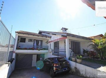Casa · 225m² · 3 Quartos · 4 Vagas · Casa para Venda - 225.36m², 3 dormitórios, sendo 1 suites, 4 vagas - Camaquã