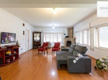 Casa · 273m² · 4 Quartos · 3 Vagas · Casa à venda - em Medianeira