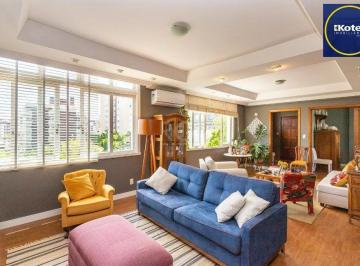 Apartamento · 186m² · 4 Quartos · 1 Vaga · Apartamento no Rio Branco de 4 dormitórios e vaga