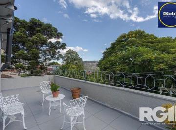 Apartamento · 160m² · 3 Quartos · 2 Vagas · Cobertura desocupada com 3 Quartos e Área Gourmet em Porto Alegre
