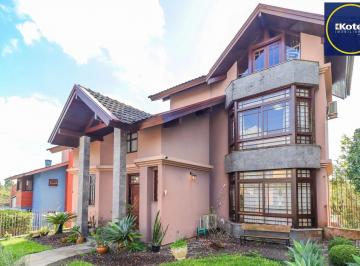 Casa · 350m² · 3 Quartos · 4 Vagas · Casa à venda - em Teresópolis