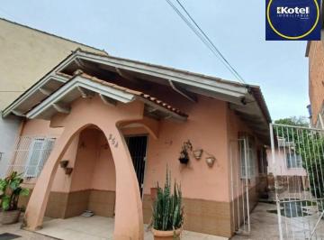 Casa · 198m² · 3 Quartos · 4 Vagas · Casa térrea com edícula aos fundos