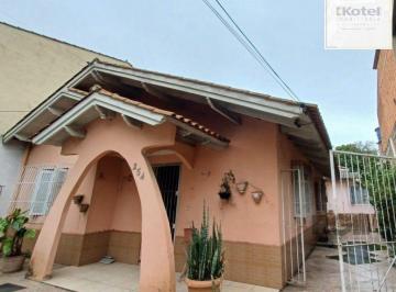 Casa · 198m² · 3 Quartos · 4 Vagas · Casa térrea com edícula aos fundos