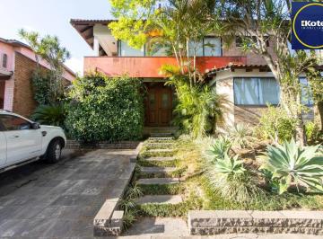 Casa · 445m² · 4 Quartos · 3 Vagas · Excelente Casa em Condominio Fechado com 440,60m Dormitórios, sendo 2 Suítess