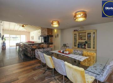 Casa · 350m² · 3 Quartos · 6 Vagas · Casa à venda - na Boa Vista