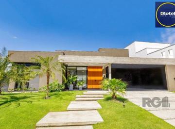 Casa · 380m² · 3 Quartos · 3 Vagas · Casa térrea com piscina, no Condominio Terra Ville com 380,27m2 e 3 suites.