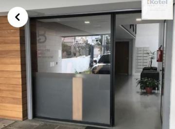 Comercial · 31m² · Sala Comercial a venda no bairro Menino Deus com 30 m² por:R$ 180.000,00