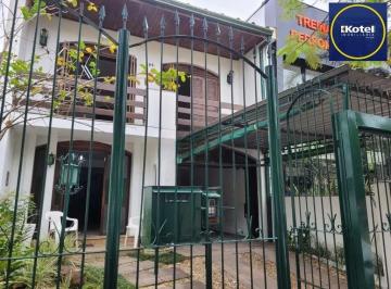 Casa · 400m² · 5 Quartos · 3 Vagas · Casa à venda - em Petrópolis