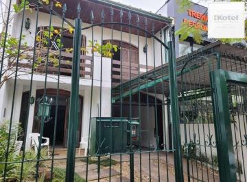 Casa · 400m² · 5 Quartos · 3 Vagas · Casa à venda - em Petrópolis
