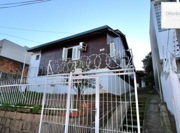 Casa · 90m² · 5 Quartos · 5 Vagas · Casa para Venda - 90m², 5 dormitórios, sendo 1 suites, 5 vagas - Teresópolis