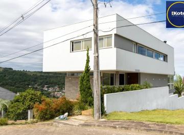 Casa · 481m² · 4 Quartos · 2 Vagas · Luxuosa Casa em Condomínio de Alto Padrão com vista para Guaiba