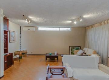 Casa · 279m² · 3 Quartos · 2 Vagas · Casa com 3 dormitórios com 279.5m², no bairro Três Figueiras