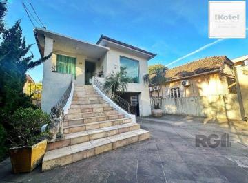Comercial · 365m² · 14 Vagas · Casa comercial ou residencial com 14 vagas próxima á av. Teresópolis