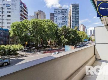 Apartamento · 39m² · 1 Quarto · Studio localizado no Centro Histórico de Porto Alegre, uma das ruas mais charmos