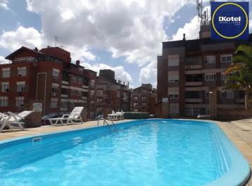 Apartamento · 28m² · 2 Quartos · 1 Vaga · Apartamento à venda - em Cavalhada