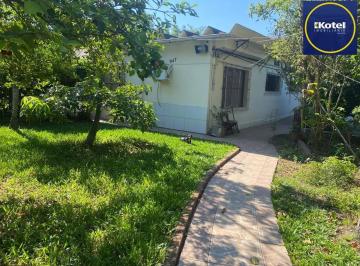 Casa · 243m² · 3 Quartos · 3 Vagas · Casa à venda - na Vila Nova
