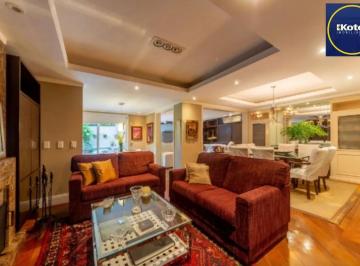 Casa · 221m² · 3 Quartos · 2 Vagas · Casa Reformada em Condomínio à Beira do Rio – Ampla, Confortável e Pronta para M