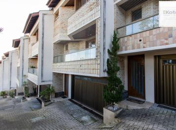 Casa · 232m² · 3 Quartos · 2 Vagas · Casa em condominio