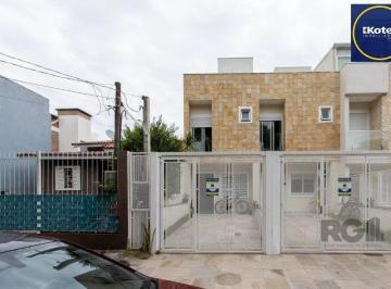 Casa · 108m² · 2 Quartos · 1 Vaga · Sobrado com dois andares e área de terraço,