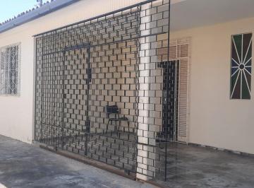 Frente interna · Casa Espaçosa na Cidade dos Funcionários | 3 Suítes, 4 Vagas e 429m²