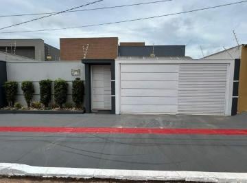 Casa · 219m² · 3 Quartos · Casa com 3 Suítes, Móveis planejados, Piscina e Área Gourmet