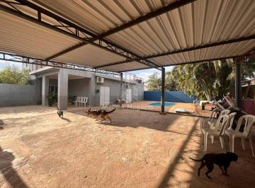 Casa · 200m² · 2 Quartos · 5 Vagas · Casa à Venda com 2 Quartos em Piracicaba