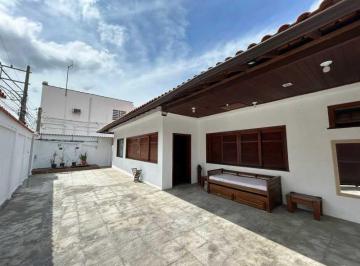Casa · 128m² · 3 Quartos · 2 Vagas · Casa de rua : Térrea / Residencial / Centro