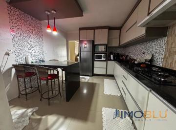 Casa · 225m² · 3 Quartos · 4 Vagas · Casa à Venda Itoupava Central