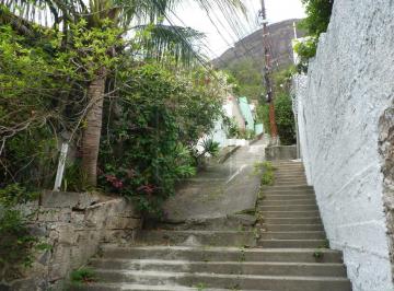 202510141721338986.jpg · Casa para Venda em Niterói, São Francisco, 3 dormitórios, 3 banheiros