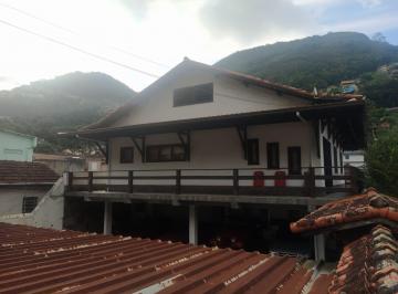 947ec33a89724069b2ab5209d05e6c81.jpeg · Casa para Venda em Petrópolis/RJ - 3 Dorm. 270 m2 Área Útil