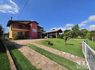 Casa · 171m² · 3 Quartos · 3 Vagas · Colinas de Inhandjara - Casa com 3 Suítes, Varanda Gourmet, Spa, Jardim e Garagem para 3 Carros