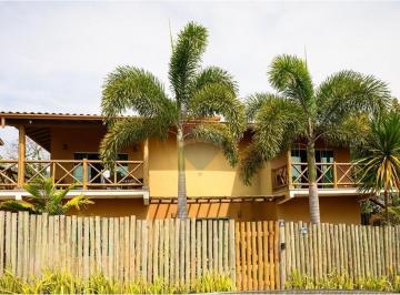 Casa · 143m² · 3 Quartos · 2 Vagas · "Refúgio em Ilhabela: Conforto e Natureza!"