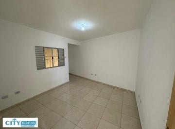 Apartamento · 106m² · 3 Quartos · Kitnet em Vila Ayrosa, São Paulo/SP de 106m² 3 quartos à venda por R$ 2.200,00
