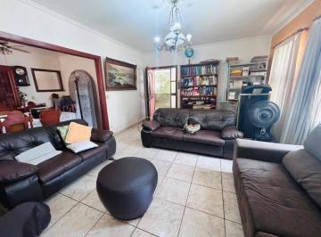 Casa · 181m² · 3 Quartos · 4 Vagas · Casa em Nova Piracicaba, Piracicaba/SP de 181m² 3 quartos à venda por R$ 850.000,00