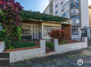 Casa · 167m² · 3 Quartos · 2 Vagas · Casa para Venda de 3 dormitórios, no bairro Petrópolis