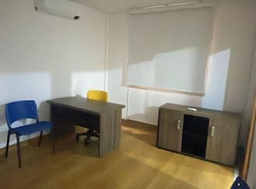 Comercial · 35m² · 2 Quartos · Sala comercial ou apartamento no Centro DESOCUPADA