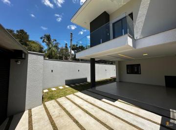 Foto 01 · Casa de alto padrão à venda em esquina com 3 suítes, suíte master com closet e banheira, piscina, de