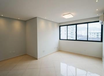 Apartamento · 80m² · 2 Quartos · 2 Vagas · 2 dormitórios e suíte. Reformado. Duas vagas demarcadas.