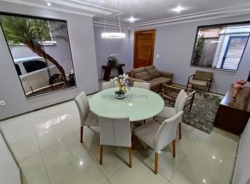 Casa · 228m² · 3 Quartos · 4 Vagas · Casa de 3 Quartos a Venda no Bairro Cachoeira