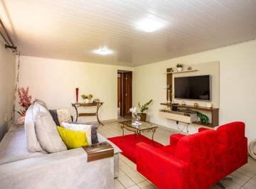 Casa · 130m² · 4 Quartos · 5 Vagas · Casa com 3 Quartos, Hidromassagem e Casa de Fundos à Venda na QNJ 16 - Taguatinga Norte
