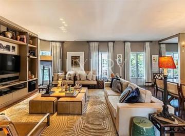 1 · Apartamento com 217 m², 3 quartos sendo 2 suítes à venda no bairro Alto De Pinheiros.