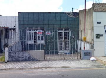 resMDEuanBn68f0061e2fd925.32258531.jpg · Excelente casa no Bairro Industrial