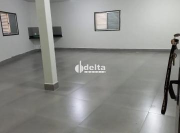 Comercial · 85m² · Sala disponível para locação no bairro Cazeca em Uberlândia-MG