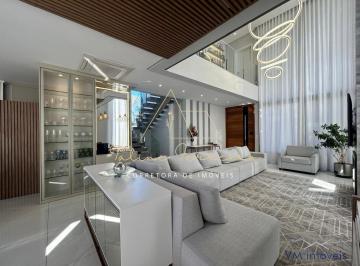 Casa · 412m² · 4 Quartos · 4 Vagas · Sobrado Alto Padrão Mobiliado no Condomínio City Park