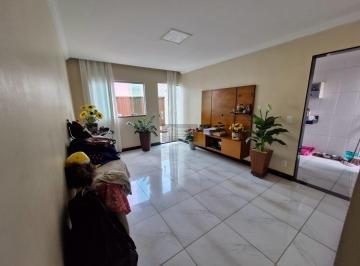 Casa · 220m² · 4 Quartos · 2 Vagas · Casa 4 Quartos com Suíte e 2 Vagas – 220m² – Bairro Heliópolis, Região Norte – Belo Horizonte