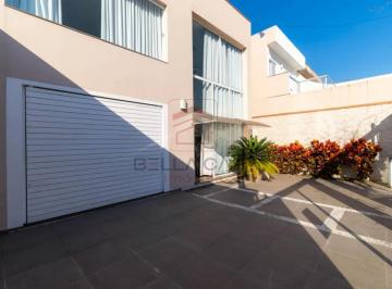 Casa · 650m² · 4 Quartos · 5 Vagas · Casa à venda com 650m², 4 quartos e 5 vagas