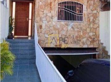 087eea9bab820269190a418641d8acb1b06e4e71 · Sobrado 197m² 3 dormitórios 1 Suíte 3 vagas de Garagem Churrasqueira e Varanda