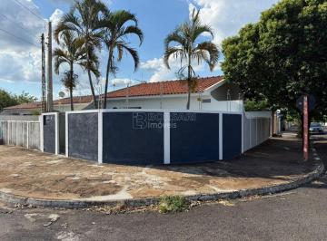 Casa · 65m² · 2 Quartos · 2 Vagas · Casa Padrão em Araraquara